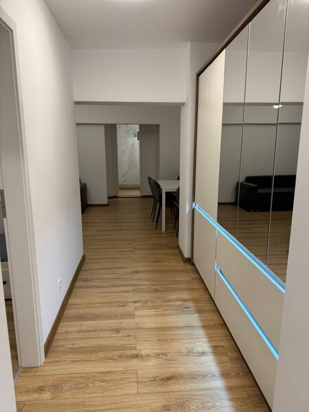 Mariott, 13 Septembrie, Panduri