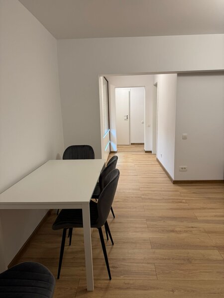 Mariott, 13 Septembrie, Panduri