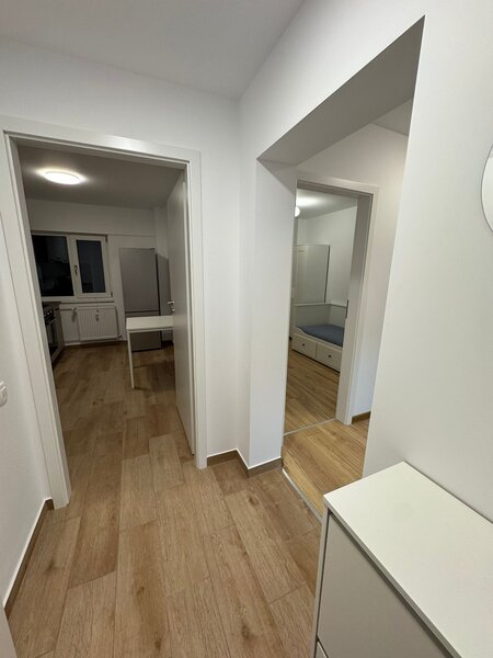 Mariott, 13 Septembrie, Panduri